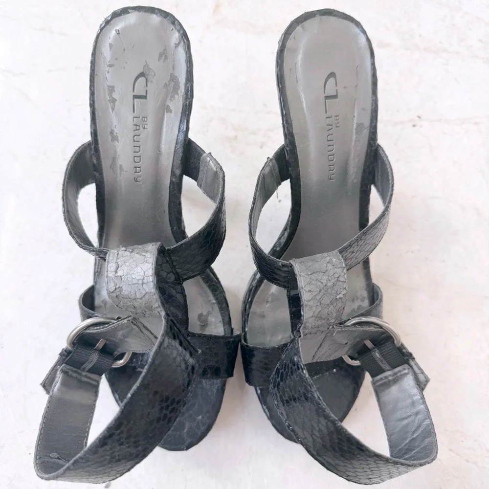 CL by Laundry strappy platform sandals black snake skin size 8M